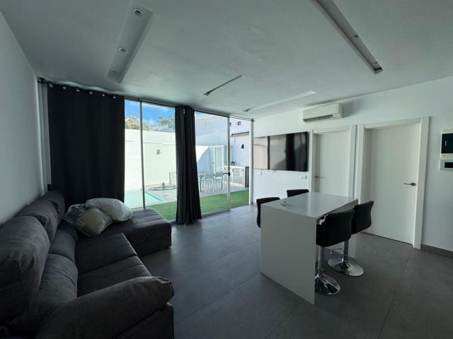 Casa En alquiler en Pasito Blanco - Santa Agueda, San Bartolome De Tirajana photo 0