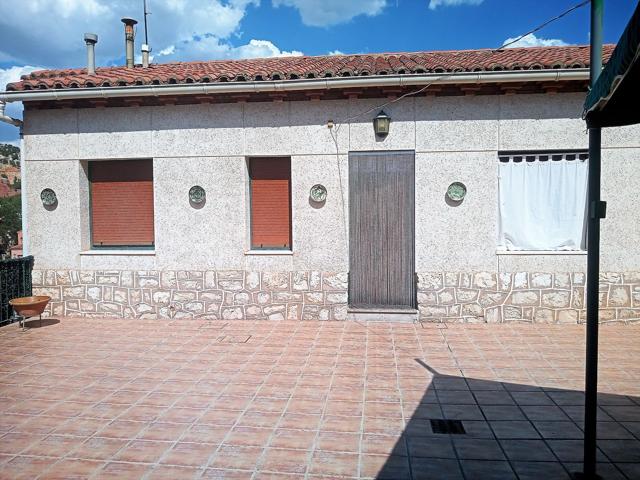 Villa En venta en Teruel photo 0