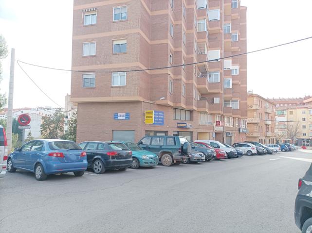 Local En venta en Teruel photo 0