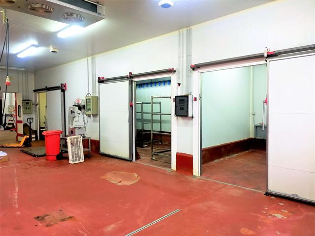 Almacén En venta en Alcoroches photo 0