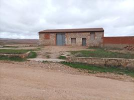 Almacén En venta en Celadas photo 0