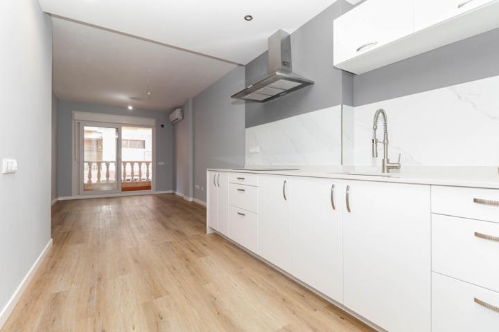 Apartamento Reformado a Estrenar a 50 Metros de la Playa de La Mata photo 0