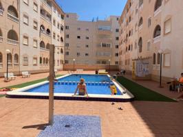 Apartamento Céntrico con Piscina en Torrevieja – ¡Tu nuevo hogar junto al mar! photo 0