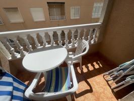Apartamento con garaje y piscina en el centro de Torrevieja photo 0