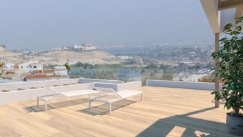 PRECIOSA VILLA CON VISTAS AL CAMPO DE GOLF “LA MARQUESA”! photo 0