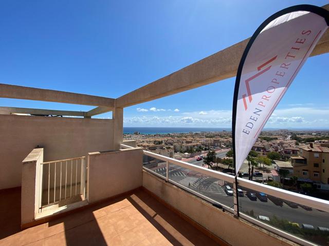 !Vistas panorámicas al mar, garaje, trastero, solarium privado!... Piscina común. photo 0