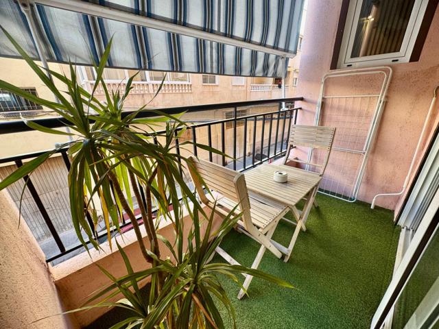 Estudio reformado con licencia turística y piscina comunitaria photo 0