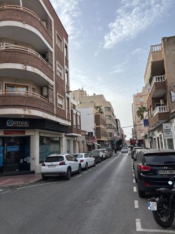 🏙️ Ático Exclusivo en Pleno Centro de Torrevieja – Terraza Amplia, 3 Dormitorios y 2 Baños photo 0