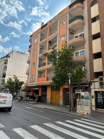 🏙️ Amplio Apartamento en el Centro de Torrevieja – 3 Dormitorios y 2 Baños photo 0