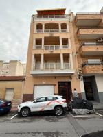 Edificio completo en venta en el centro de Torrevieja – Alta rentabilidad photo 0