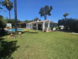 Unifamiliar En venta en Atalaya Baja, Estepona photo 0