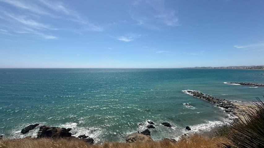Crea tu Futuro en la Costa del Sol: Villa a Estrenar con Personalización Total en Torremuelle photo 0