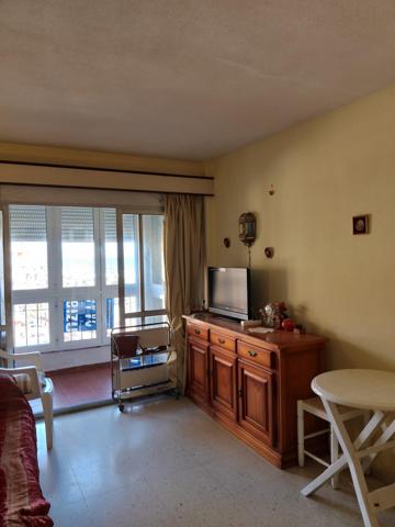 ESTUPENDO APARTAMENTO EN PRIMERA LÍNEA DE PLAYA DE 1 DORMITORIO, FUENGIROLA photo 0