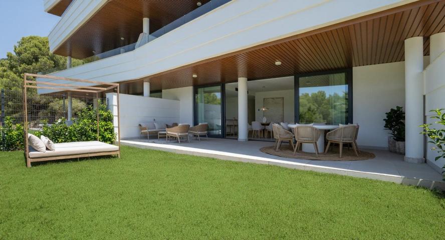 Exclusivo apartamento con vistas al mar en Higuerón: Lujo y comodidad junto al Mediterráneo photo 0