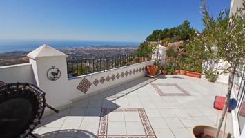 Fabuloso piso en Mijas Pueblo con increíbles vistas al mar photo 0