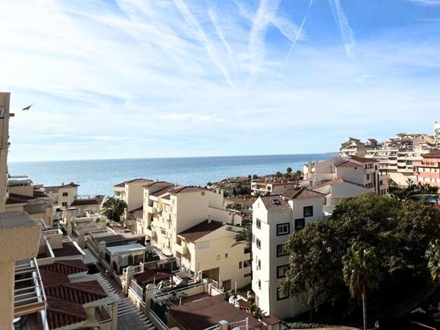 Piso de 2 Habitaciones con Vistas al Mar en Torrequebrada, Benalmádena photo 0