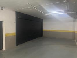 ¡Oportunidad en Fuengirola! Garaje Cerrado + Trastero (20m²) por solo 50.000€ photo 0