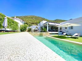 VILLA CONTEMPORÁNEA EN EL HIGUERÓN DE 5 DORMITORIOS Y 4 BAÑOS photo 0