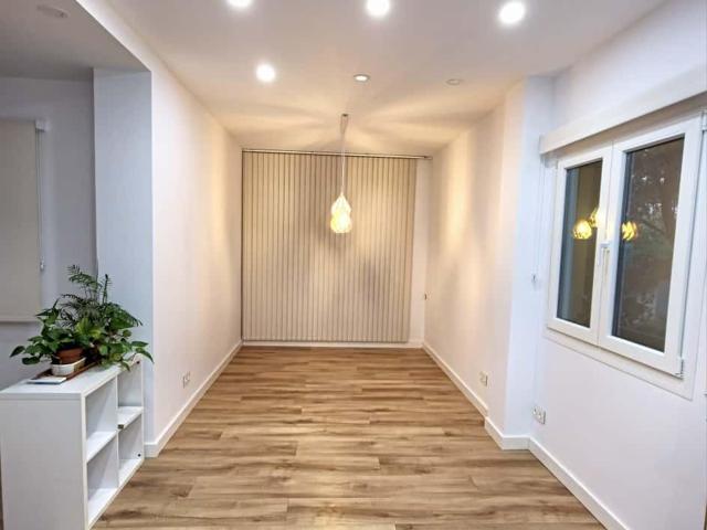 Piso totalmente reformado con entrada independiente, garaje y piscina en Fuengirola Centro photo 0