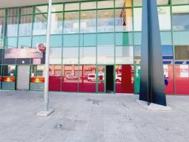 Local comercial en edificio Vilaser photo 0