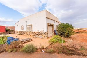 Villa En venta en Puerto del Rosario photo 0