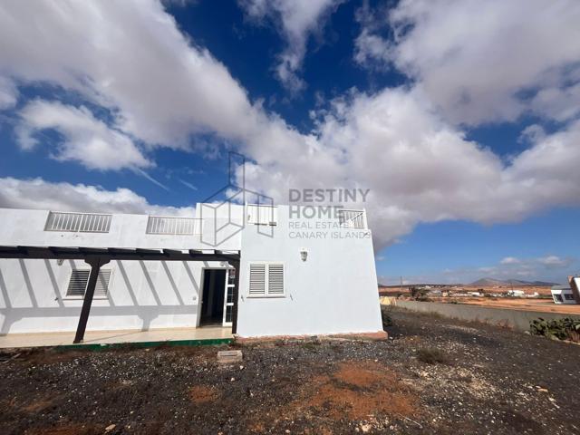 Villa En venta en Antigua photo 0