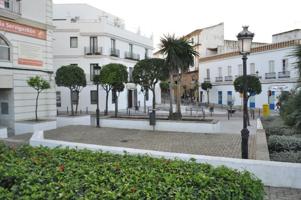 ENCANTADOR PISO EN EL CENTRO DE CHICLANA photo 0