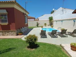 ENCANTADOR CHALET CON PISCINA EN EL SOTILLO, A 3K DE LA PLAYA LA BARROSA. photo 0