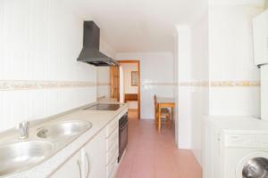 PISO EN SEGUNDA PLANTA MUY CERCA DEL TRANVIA. photo 0