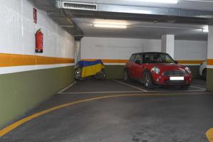 Parking En venta en Girona photo 0