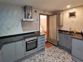Piso En venta en Cornellà de Llobregat photo 0