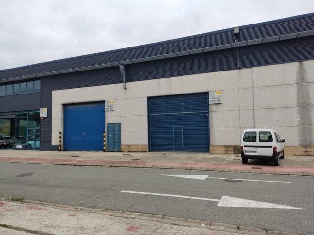 Nave comercial en venta en Arre photo 0