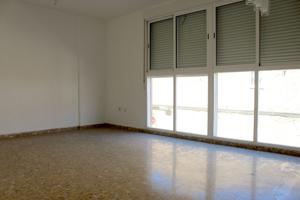 Piso a la venta en Benetusser con garaje y trastero photo 0