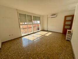 Piso a la venta en Benetusser con garaje y trastero photo 0