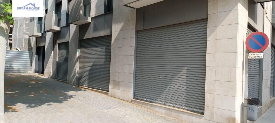 Oficina En venta en Centre, Mataró photo 0