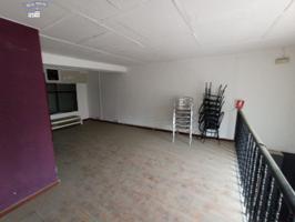 LOCAL COMERCIAL CON MUCHAS POSIBILIDADES PARA REFORMAR!!! photo 0