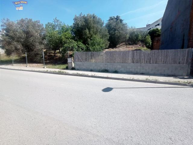 TERRENO URBANO PARA EDIFICAR A SOLO 3 MINUTOS DEL PUEBLO. ZONA CAN PERICH-SENTMENAT photo 0