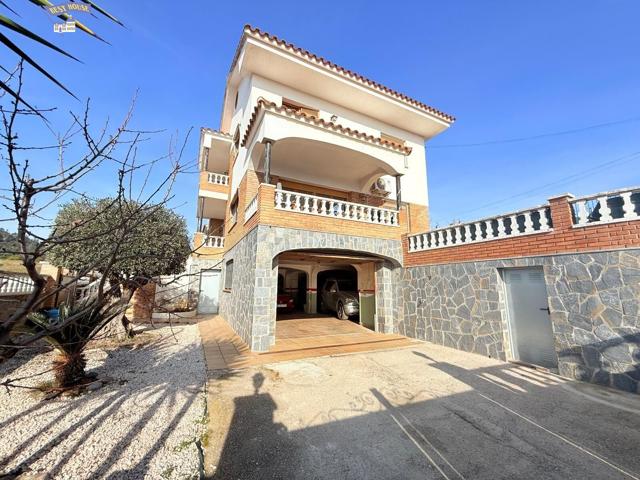 CASA UNIFAMILIAR EN CALDES DE MONTBUI – AMPLIA, LUMINOSA Y CON TOTAL PRIVACIDAD photo 0