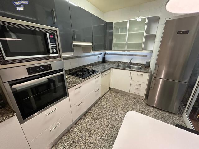 EXCLUSIVO PISO EN EL CORAZÓN DE SABADELL – CENTRE ¡Amplio, luminoso y listo para entrar a vivir! photo 0