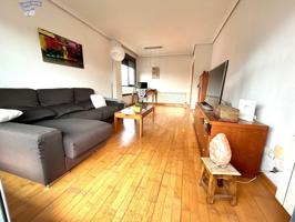 EXCLUSIVA VIVIENDA EN CASTELLARNAU– SABADELL ( 3 hab, 2 baños, parking+ trastero y Zona Comunitaria) photo 0