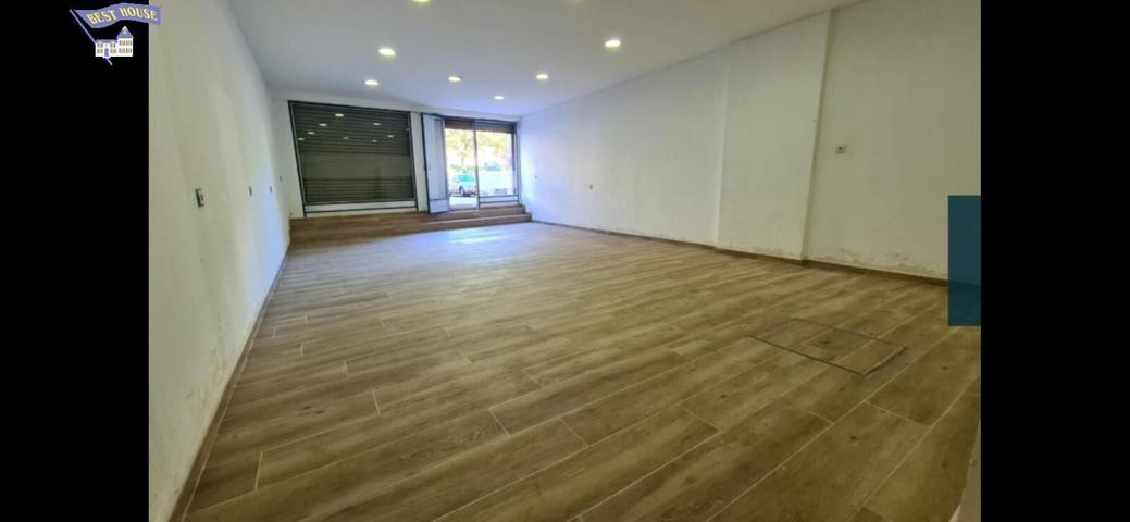 LOCAL COMERCIAL EN VENTA EN EL CENTRO DE RIPOLLET - OPORTUNIDAD ÚNICA photo 0