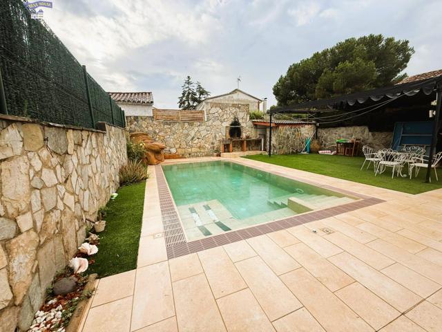 CASA INDEPENDIENTE A 4 VIENTOS EN VENTA EN BARBERÀ DEL VALLÈS CON PISCINA Y VISTAS DESPEJADAS photo 0