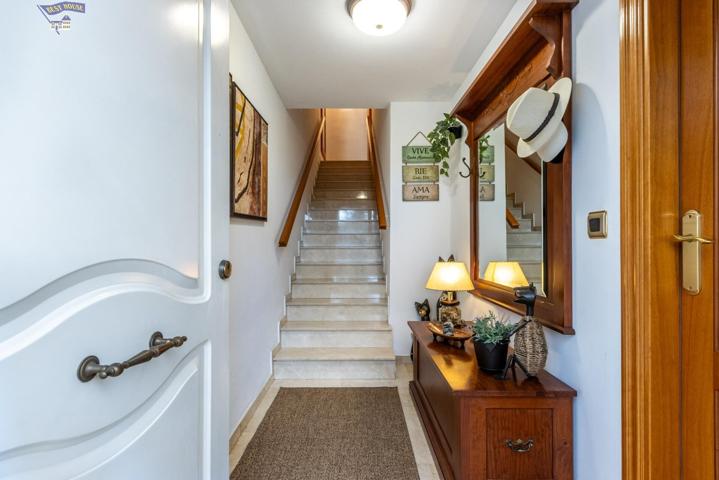 OPORTUNIDAD ÚNICA MAGNÍFICA CASA EN CAN FATJÓ, RUBÍ — ESPACIOS AMPLIOS, LUZ NATURAL Y UNA DISTRIBUCIÓN PERFECTA photo 0