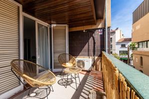 GRAN PISO DE 5 HABITACIONES CON TERRAZA EN EL RAVAL DE MONTSERRAT! photo 0