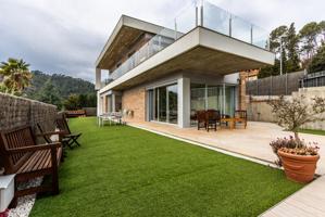 REF. M1143. Espectacular casa en venta en Calle Marc Comerma photo 0