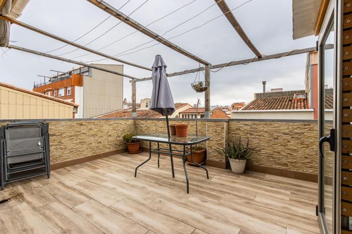 PRECIOSA CASA TOTALMENTE REFORMADA EN POBLENOU-ZONA OLÍMPICA! photo 0