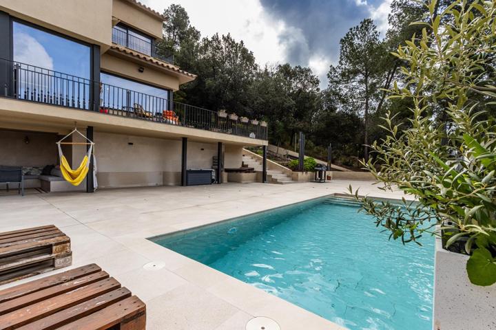 CASA CON PISCINA EN PLA DE SANT LLORENÇ DE MATADEPERA photo 0