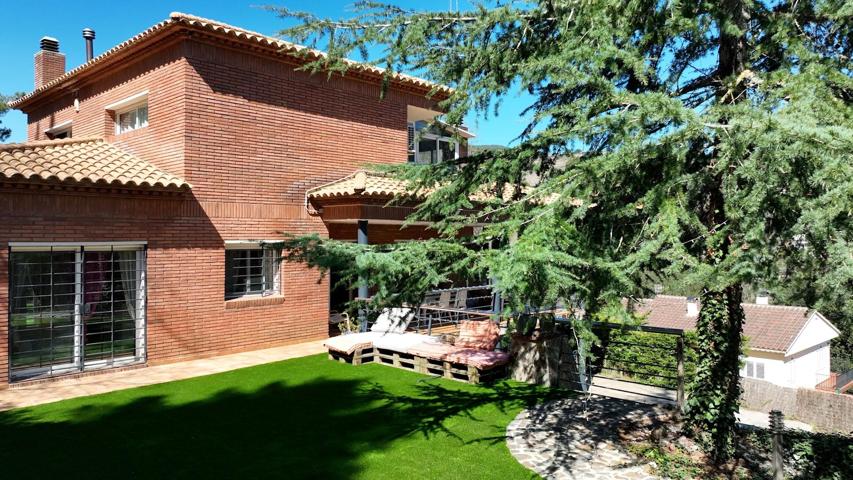 ESPECTACULAR CASA EN LES PEDRITXES photo 0