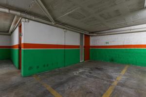 PLAZA DE PARKING + TRASTERO photo 0