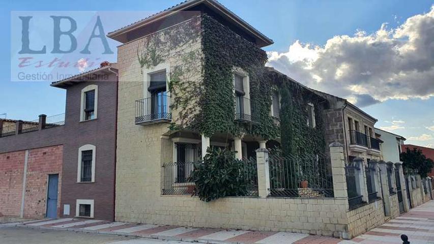 VIVIENDA EMBLEMATICA JUNTO AL MONUMENTO DE LA BATALLA DE BAILÉN photo 0